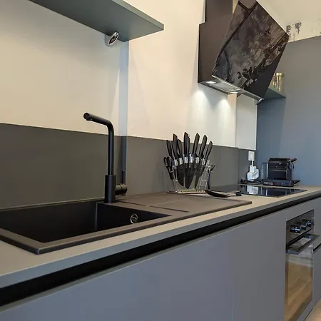 Design Ac Wifi Patio Esterno 5 Min Dal Mare Apartment